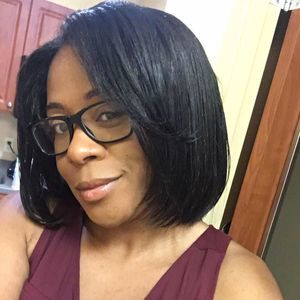 Meet your Posher, Iona